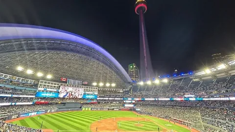 NBA辉煌昨日：全明星战队连胜狂潮，勇士灰熊对决揭秘！数据模型背后的悬念大揭秘！